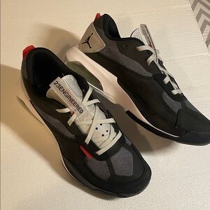 Jordan Men's Black, Red, and Gray Sneakers